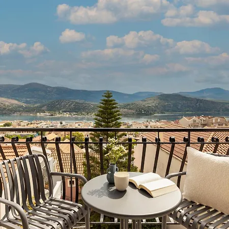 Ionian Breeze Luxury Apartments-myrtos アパート *